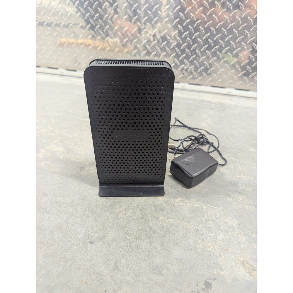 NETGEAR DOCSIS® 3.0 600Mbps Two-in-one Cable Modem + WiFi Router - Picture 3 of 6